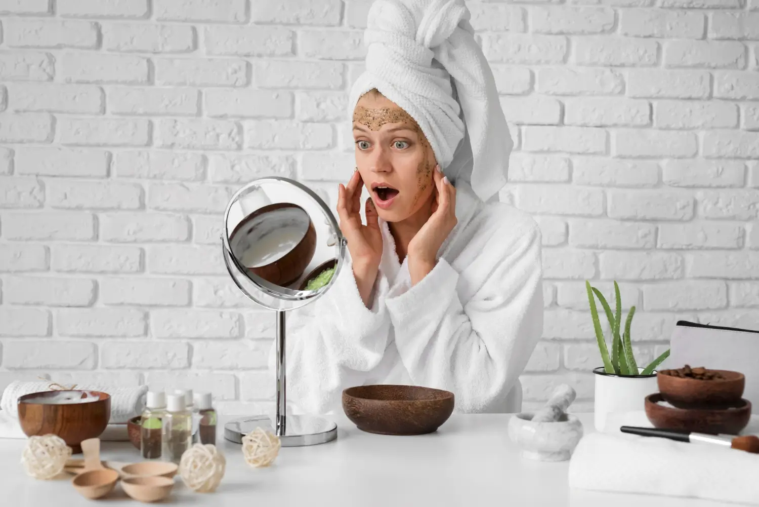 بهترین پاک کننده لکه های صورت و محصولات روتین ضد لک شامل سرم و کرم